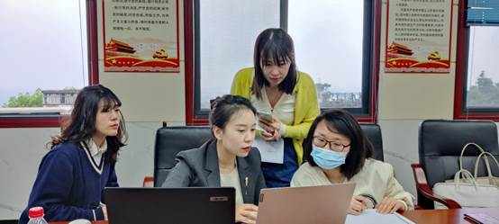 说明: C:\Users\HZC\Desktop\选 图\11.jpg